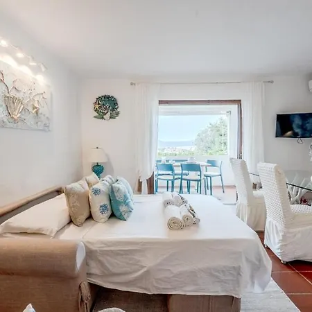 Vista Mare-porto Rotondo, Smeraldine House Design 아파트