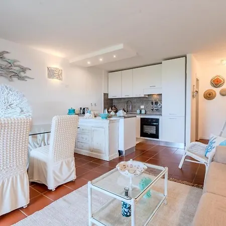 Vista Mare-porto Rotondo, Smeraldine House Design Apartment *
