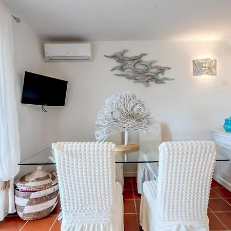 Apartment Vista Mare-porto Rotondo, Smeraldine House Design Porto Rotondo